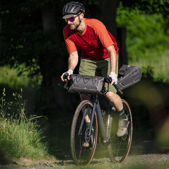 Bikepack X Waterproof, großvolumige Bikepacking Tasche – zum Anklicken am Sattel