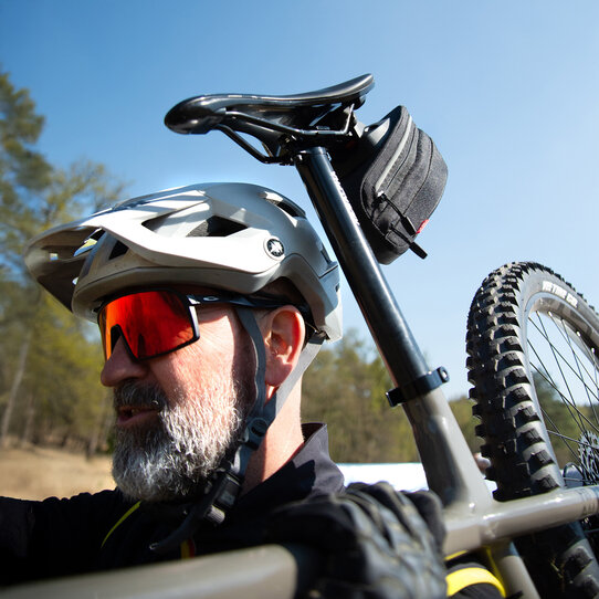 Bikepack Sport Expandable, Compact saddlebag with expandable volume including fixation for folding locks