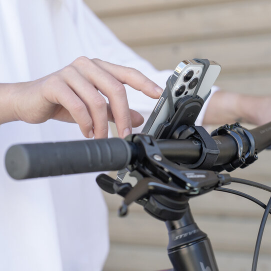 PhonePad, Support universel pivotant pour smartphone – fixation avec velcro